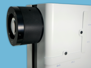 pE 400max focus adjuster close up blue bg