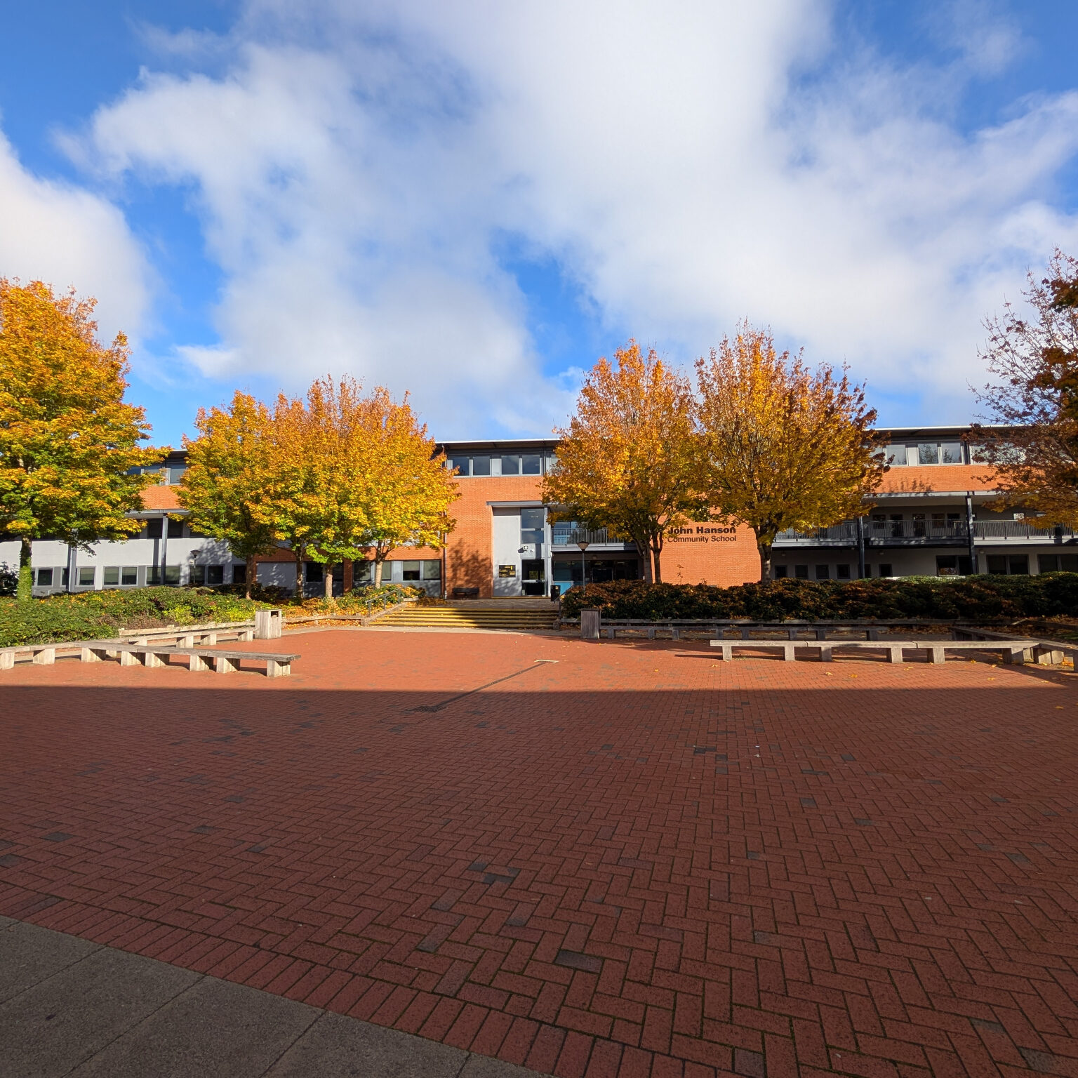 PXL 20251016 093045329 (1)